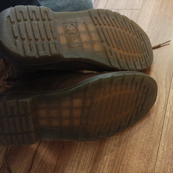 Dr Martens boots - Picture 1 of 8